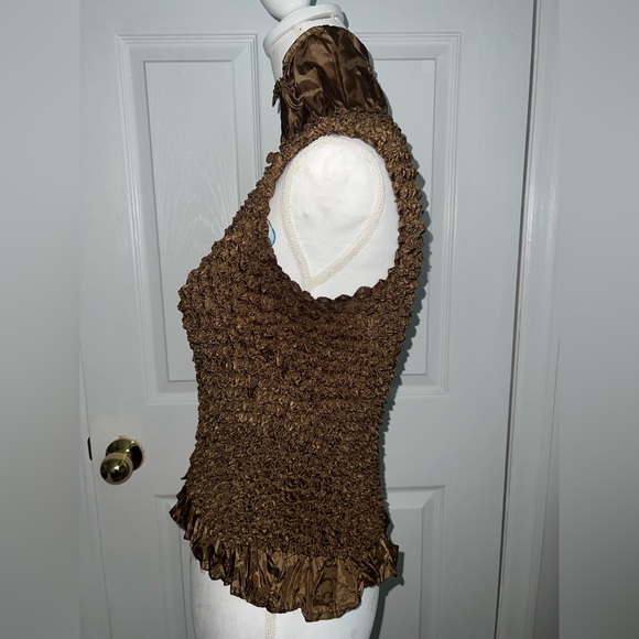 Brown Textured Button-Up Stretchy Top - Picture 4 of 5